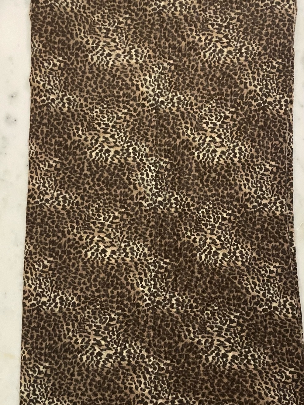 Danier Leopard-Print Infinity Scarf - Picture 4 of 7